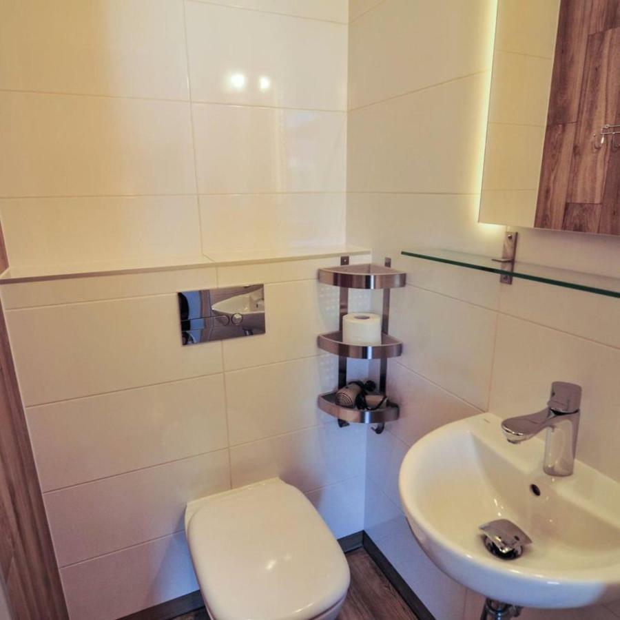 Iskra Bed & Breakfast 3*