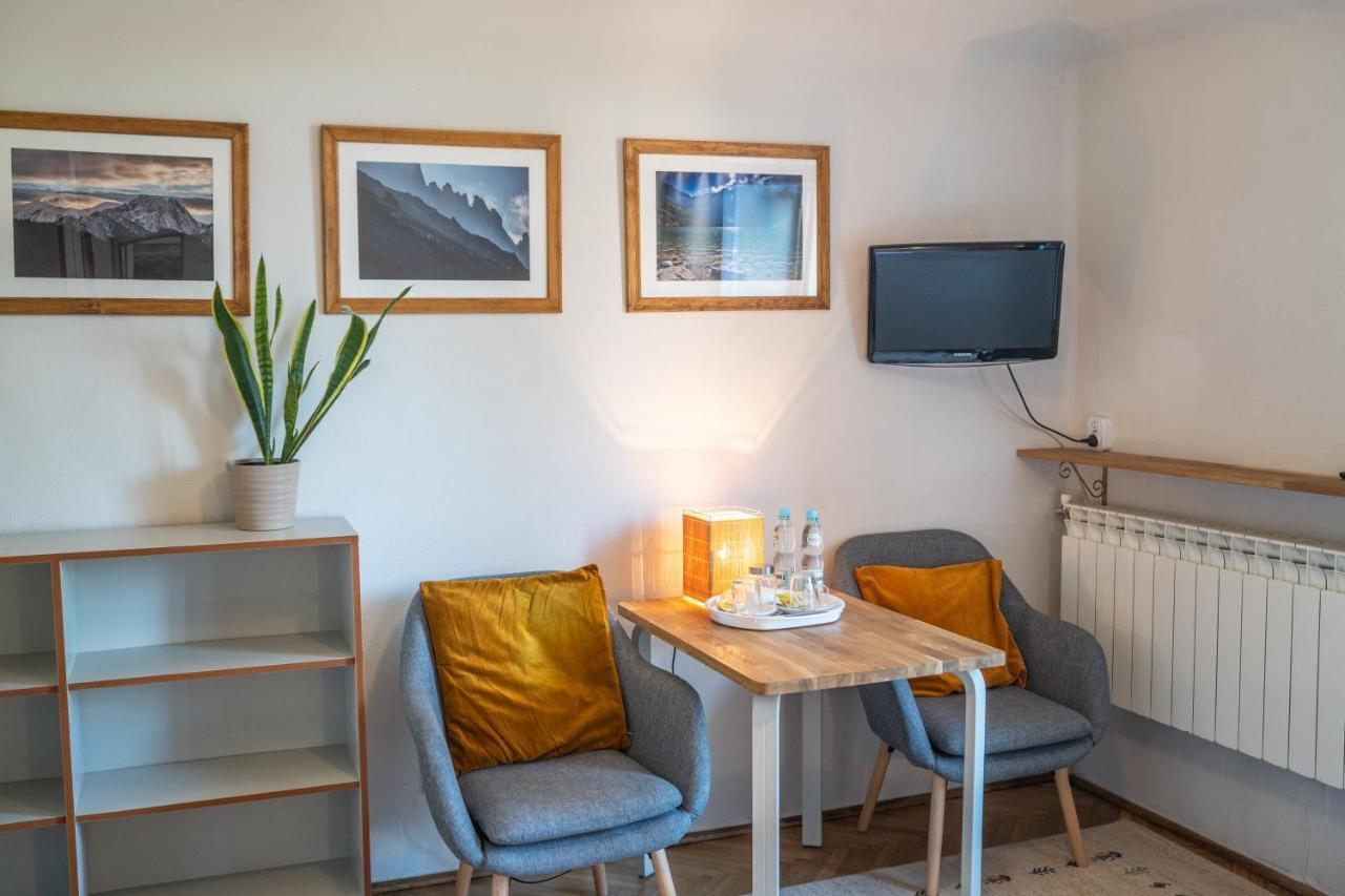 Iskra Bed & Breakfast 3*